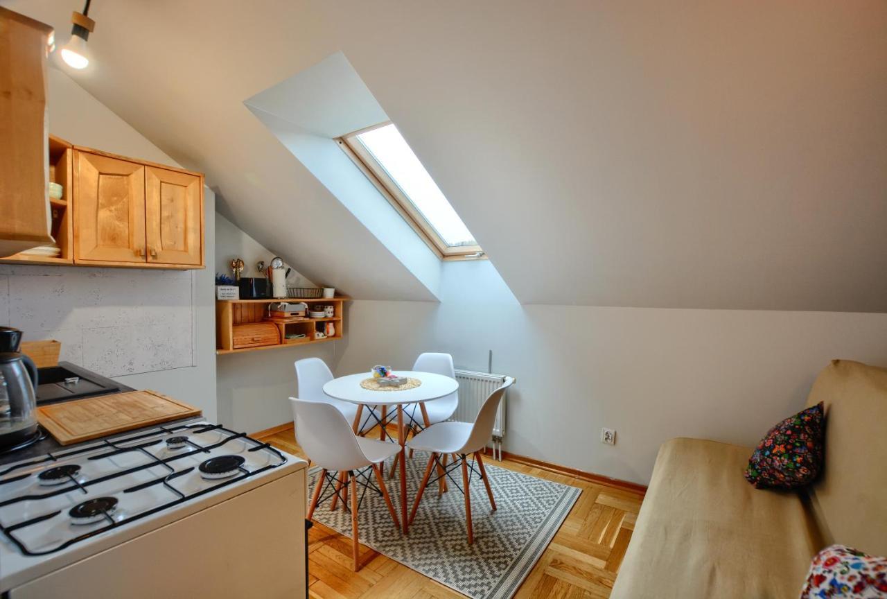 Apartamenty Bieszczadzki Aniol 우스트르치키 돌네 외부 사진